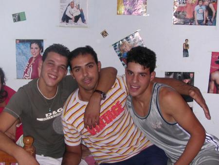 moi &  mon tit frére (radwan) & mon cousin (faysal)